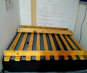 <p>Cama Goku 1.5 + colchón en perfecto estado</p>