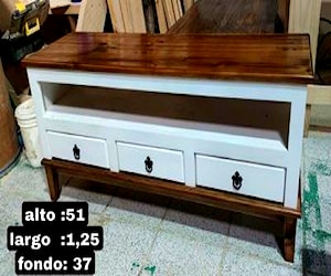 <p>Rack de madera sólida</p>