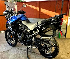 Triumph Tiger 800 XCX