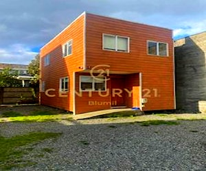 CASA blanco Puerto Varas