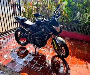 Moto Pulsar NS 200