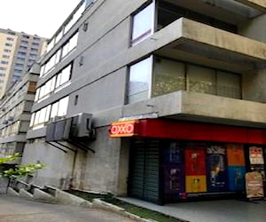 Oficina en Providencia a un paso Metro Tobalaba