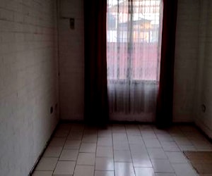 Arriendo dpto 1 dormitorio 1 baño metro las rejas