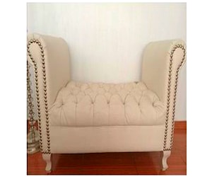 <p>Banqueta capitoné ecocuero blanco</p>