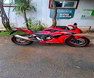 Moto cbr 300r