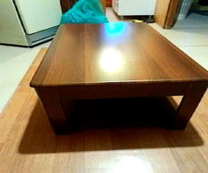 <p>Mesa de centro buen estado</p>