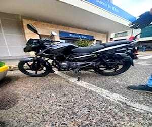 Moto pulsar NS 125