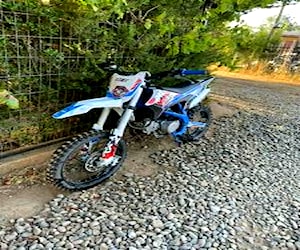 Moto enduro apollo rfz thunder