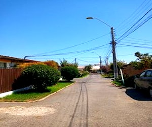 Acogedora, sólida pasaje cerrado, pasos troncal