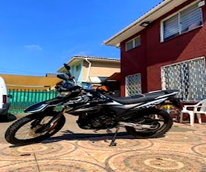 Moto UM DSR 250cc, como nueva, al dia y transferib