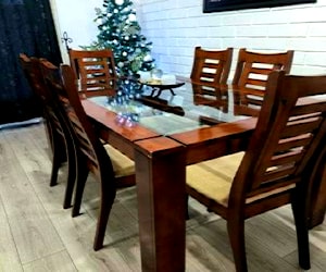 <p>Comedor madera firme</p>