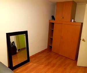 <p>Arriendo habitación amplia para persona sola</p>