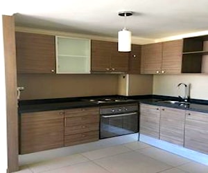 Hermosa casa de 5D,5B,210m2. Sector poniente