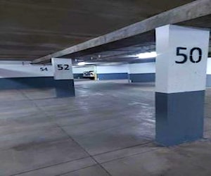 Estacionamiento arturo prat 655