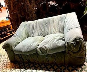 <p>Sofa</p>