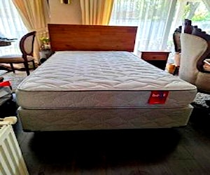 Box spring ROSEN 1 y 1/2 plaza, velador,respaldo