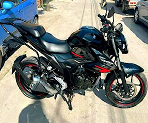 Moto gixxer 23