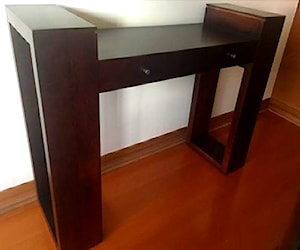 Mueble Arrimo de madera y vidrio