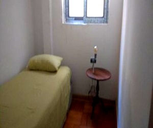 <p>Arriendo Pieza, metro U.Católica/Santa Lucía</p>