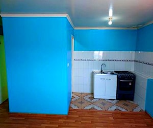 Arriendo pieza con baño cocina entrada indepe