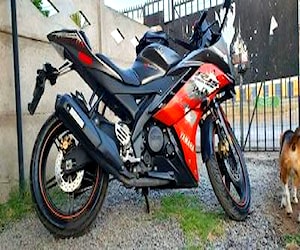 Yamaha R15