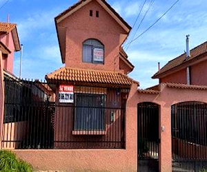 Casa Peñuelas UF 4.100 D 3 B 2 Estc 3