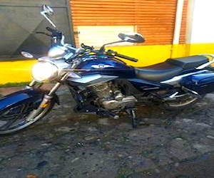 Moto hijoue trs 150, casi nueva papeles al dia