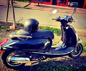 Scooter Modelo Vespa