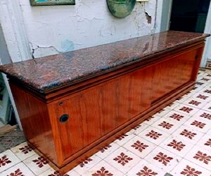 <p>MUEBLE ,arrimo/Buffet madrera y marmol</p>