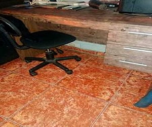 <p>Silla de escritorio en buen estado</p>