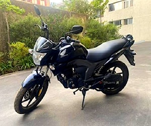 Honda Invicta CB 150