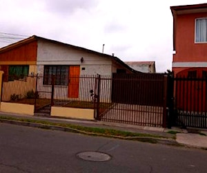 Casa ubicada en villa el salvador, sector alto peñ