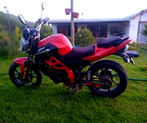 Moto UM XTREET 200