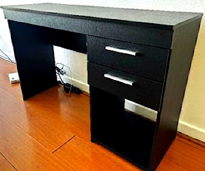 Espectacular escritorio como nuevo color negro
