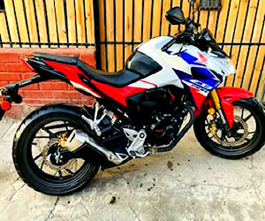 Moto honda Cb 190R tricolor 