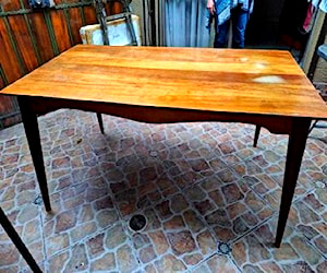 <p>Mesa de Madera Años 50 Estilo Escandinavo</p>