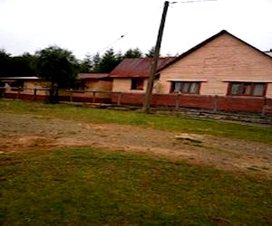 Terreno mas casa, bodega, gallinero cel