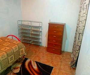 <p>Se arrienda habitación</p>