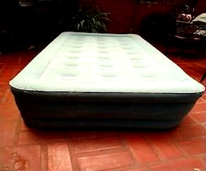 <p>Cama colchón inflable</p>