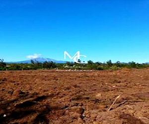 Parcela plana con vista a los volcanes 5000m2