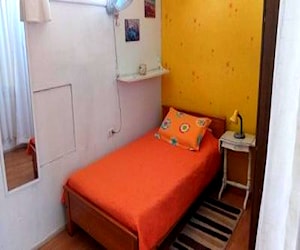 <p>Se arrienda habitación para estudiante de PDI</p>