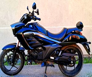 Suzuki intruder 150cc 2021