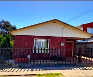 Casa bien ubicada