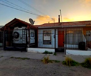 Se vende casa en sector consolidado