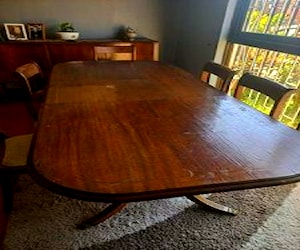 Comedor antiguo de madera