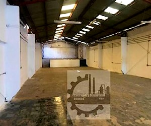 Galpon uso comercial bodegaje, 450 m2 totales