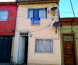 CASA Manuel Bulnes / Juan Martinez Iquique