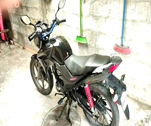 Moto Honda CB 125F Twister