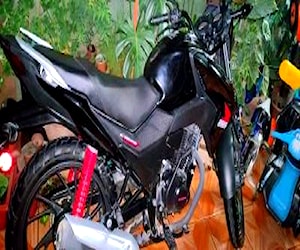 Moto honda CB twisterf 125;