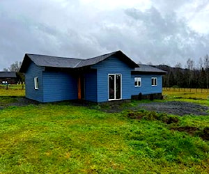 Hermosa casa en construcción en parcela